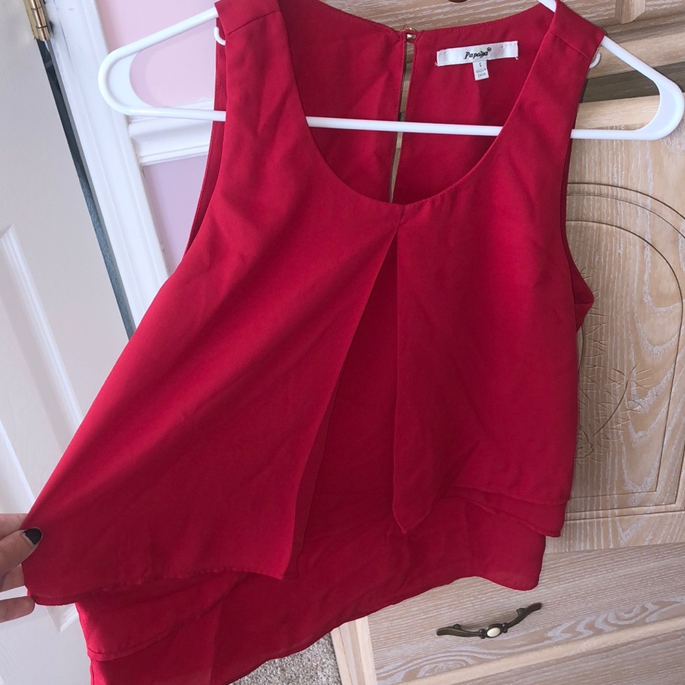 Cute casual red tank top! ❤️